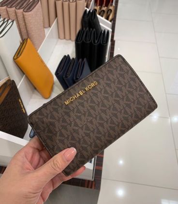 Dompet Panjang Michael Kors - SKU MD10132